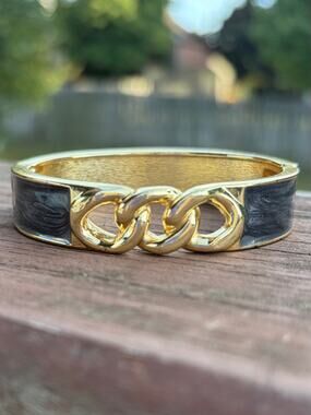 Charming Charlie Gray Enameled Hinged Bangle Gold Tone Chain Link Bracelet 7"